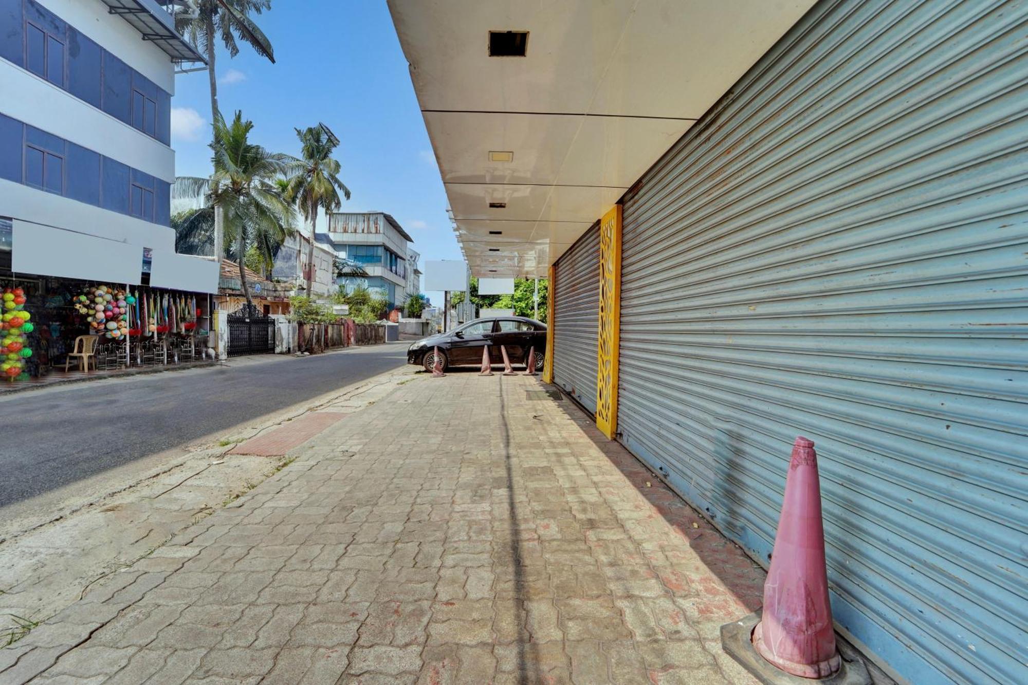 Super Townhouse Ernakulam North Hotel Kochi ภายนอก รูปภาพ
