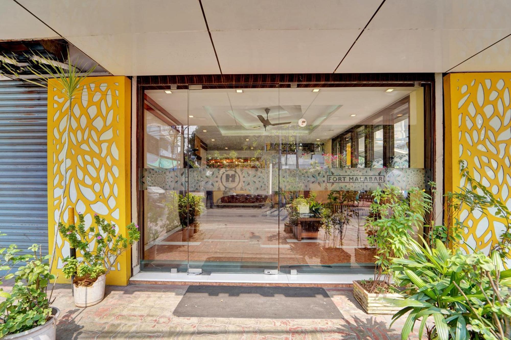 Super Townhouse Ernakulam North Hotel Kochi ภายนอก รูปภาพ