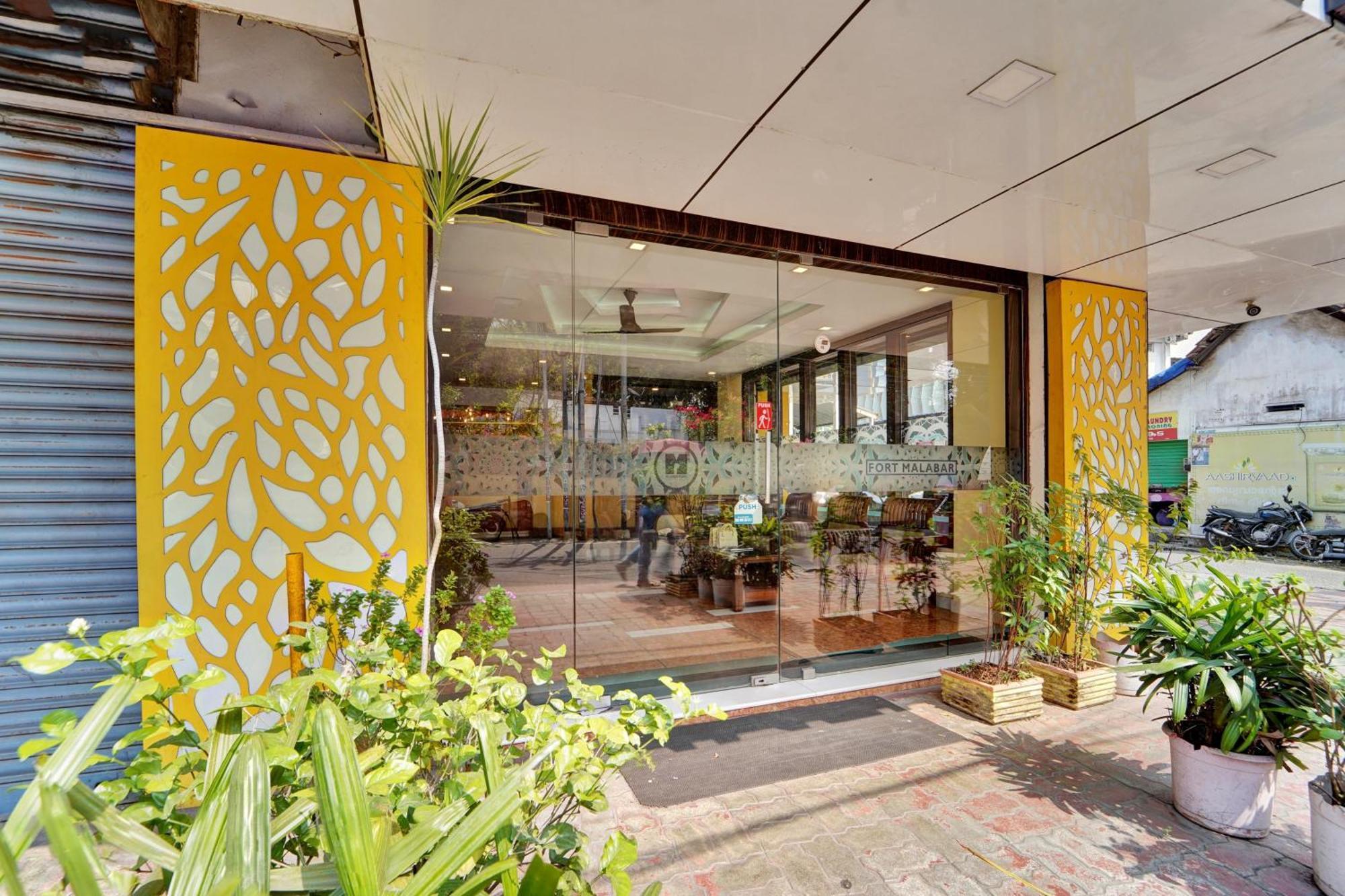 Super Townhouse Ernakulam North Hotel Kochi ภายนอก รูปภาพ