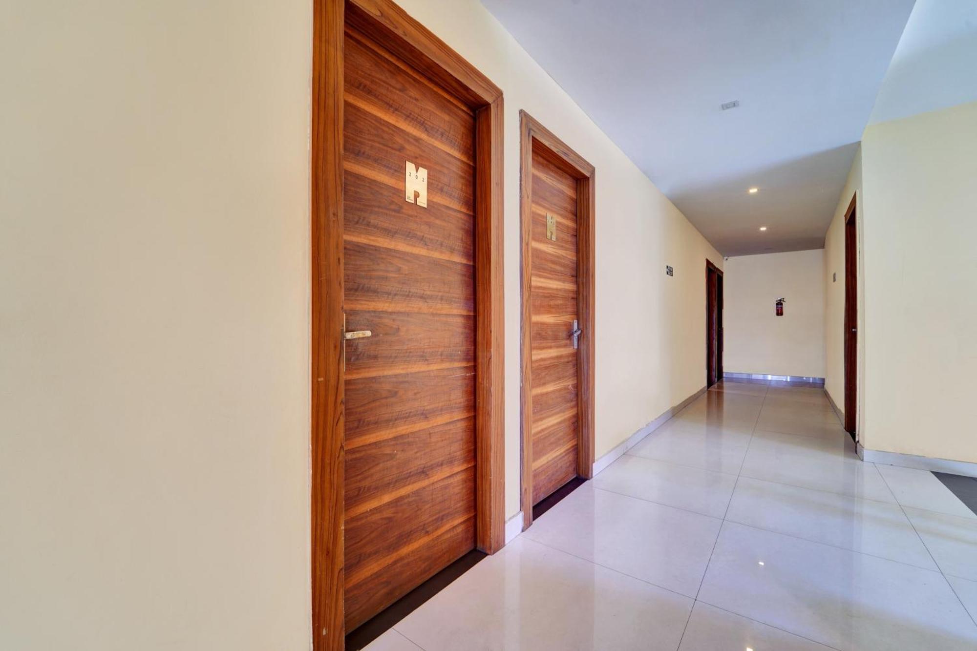 Super Townhouse Ernakulam North Hotel Kochi ภายนอก รูปภาพ
